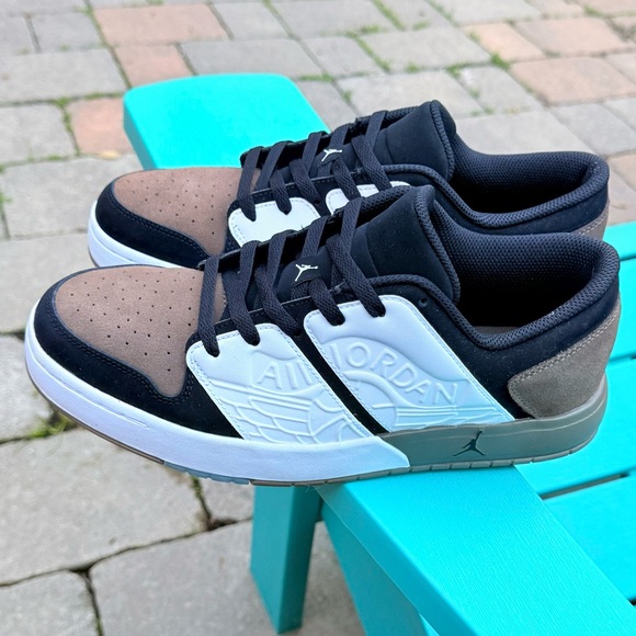 Mens Nike Jordan Nu Retro 1 Athletic Sneakers Low Palomino DV5141-102 US Size 9 - Picture 6 of 9